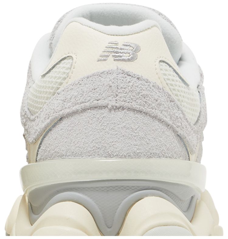New Balance 9060 Gris Cuarzo