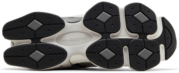 New Balance 9060 Metálico