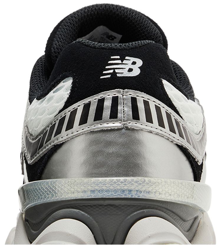 New Balance 9060 Metálico