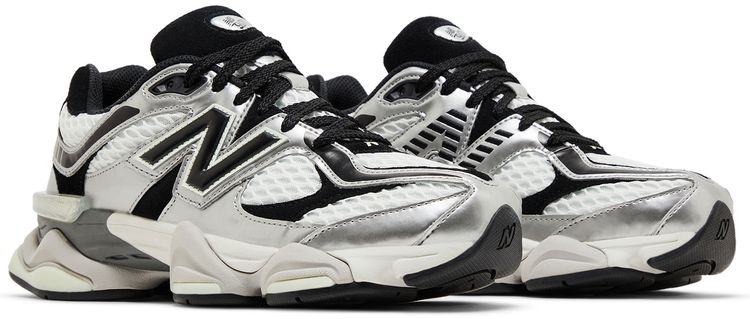 New Balance 9060 Metálico