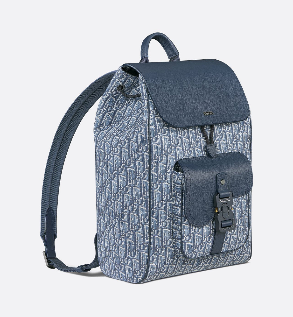 Mochila con solapa tipo sillín