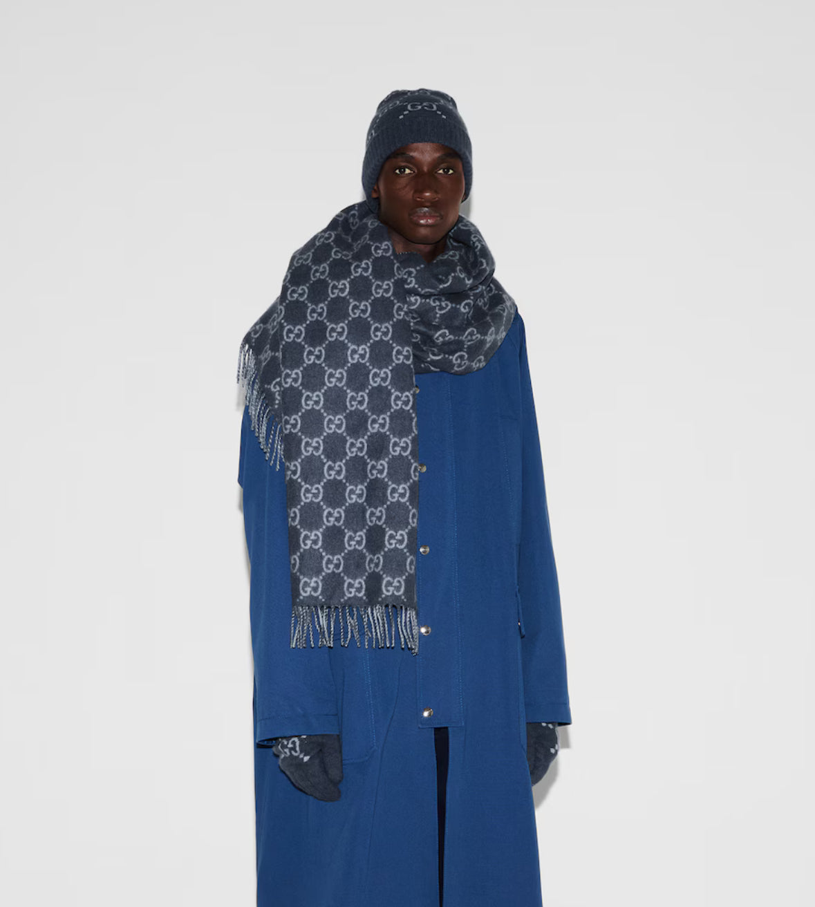 Gorro y bufanda de jacquard de cachemir GG azul marino y azul claro