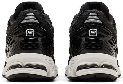 New Balance 1906R Negro Blanco