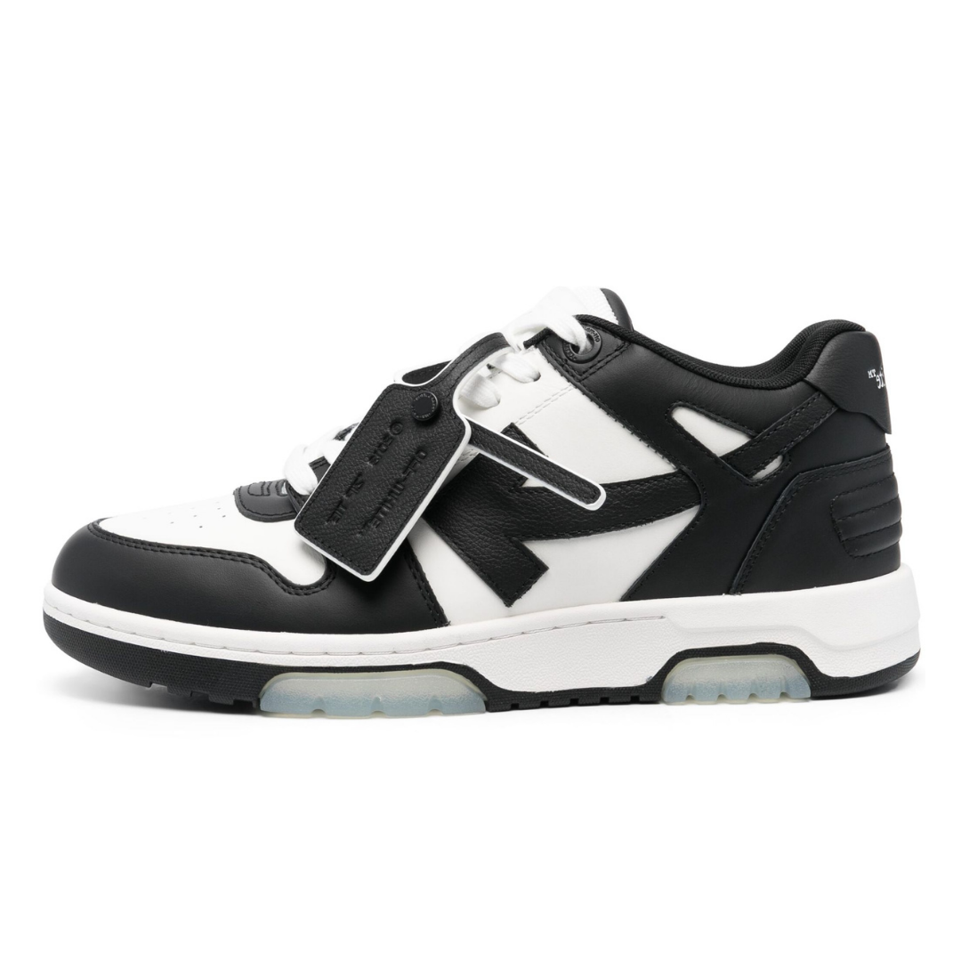 Cesta negra blanquecina