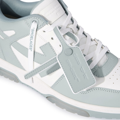 Cesta gris blanquecina