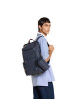 Mochila mediana con detalle de red