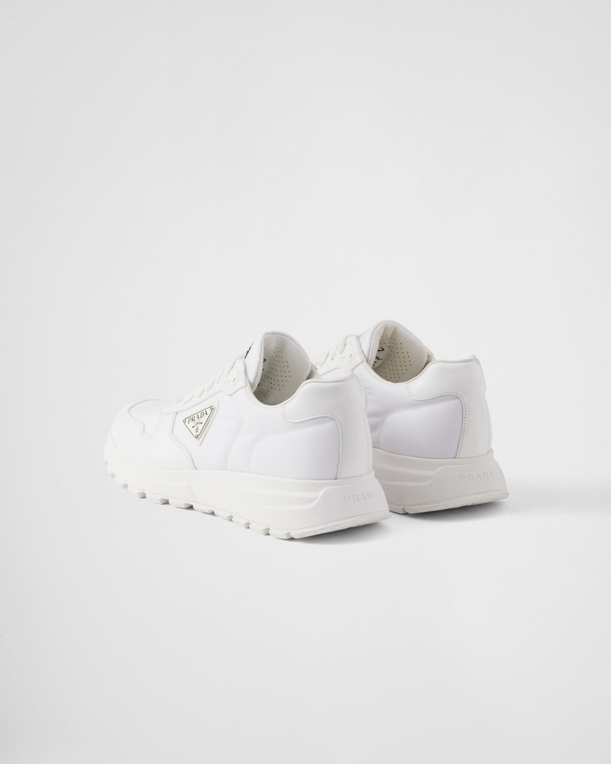 Basket Prada Blanc en cuir brossé