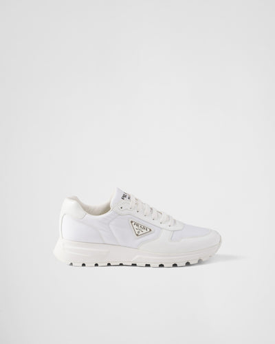 Zapatillas deportivas Prada de piel cepillada blanca