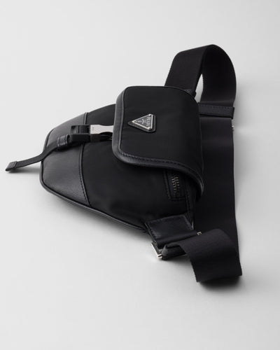 Bolso de hombro en Re-Nylon y piel Saffiano