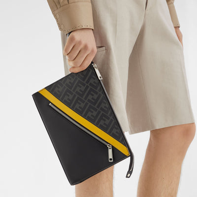 Bolso de mano diagonal Fendi
 Bolsa de tela gris
