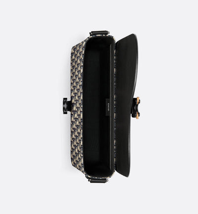 Bolso bandolera mediano con solapa Saddle