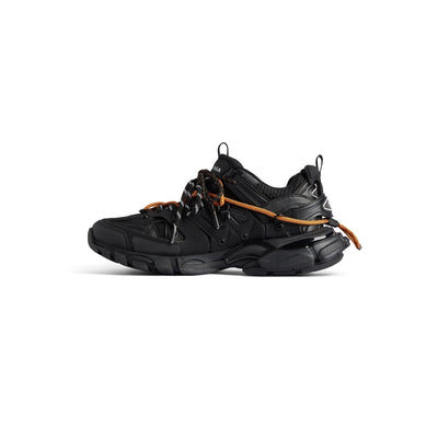 ZAPATILLA DEPORTIVA TRAIL CON CORDONES PARA HOMBRE EN NEGRO/NARANJA