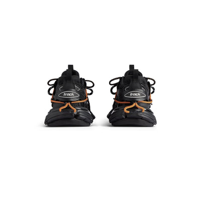 ZAPATILLA DEPORTIVA TRAIL CON CORDONES PARA HOMBRE EN NEGRO/NARANJA