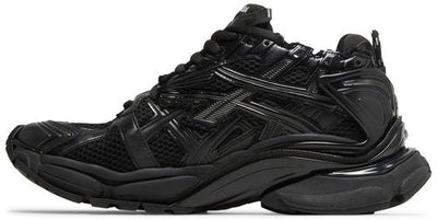 Zapatillas Balenciaga Runner negras mate