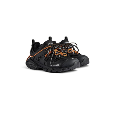 ZAPATILLA DEPORTIVA TRAIL CON CORDONES PARA HOMBRE EN NEGRO/NARANJA