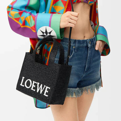 LOEWE - Bolso tote Font pequeño en rafia negra