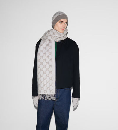Gorro y bufanda de jacquard de cachemir con GG en color marfil y gris claro