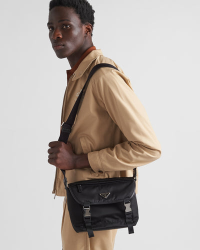 Bolso de hombro en Re-Nylon y piel Saffiano