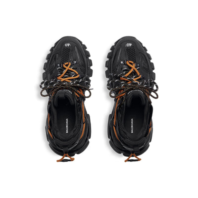 ZAPATILLA DEPORTIVA TRAIL CON CORDONES PARA HOMBRE EN NEGRO/NARANJA