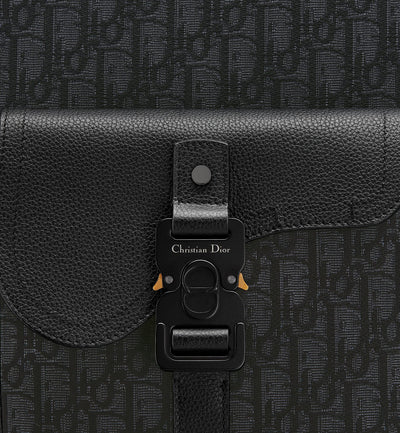 Mochila con cremallera tipo sillín