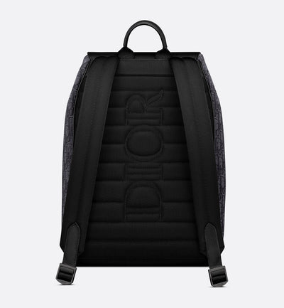 Mochila con solapa tipo sillín