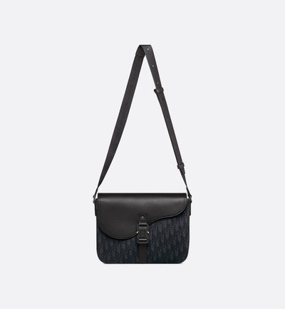 Bolso bandolera mediano con solapa Saddle