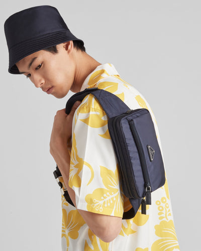 Riñonera de piel Re-Nylon y Saffiano