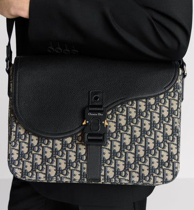 Bolso bandolera mediano con solapa Saddle