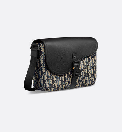 Bolso bandolera con solapa tipo sillín