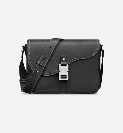 Bolso bandolera con solapa tipo sillín