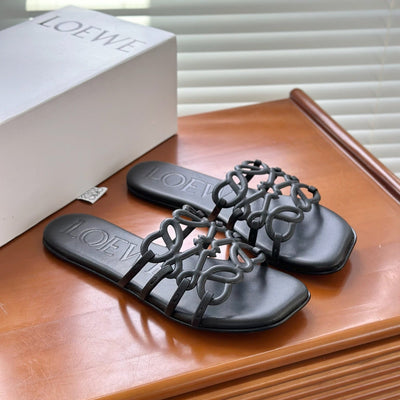 LOEWE - Sandalias Petal Anagram en suave piel de becerro Negra