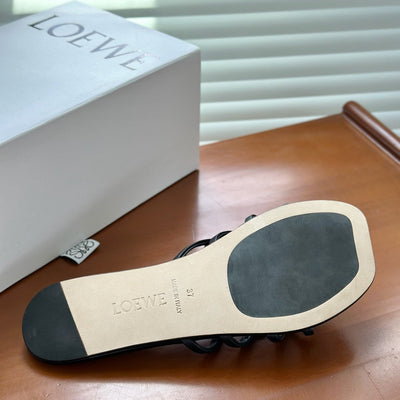 LOEWE - Sandalias Petal Anagram en suave piel de becerro Negra