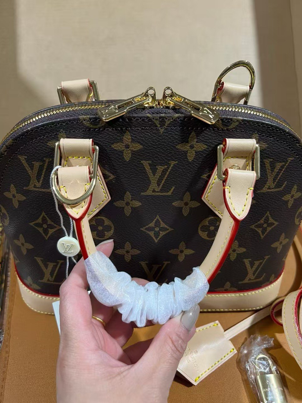 LV - Alma BB NO Bag