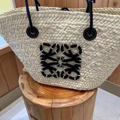 Loewe - Anagrama en palma de Iraca y piel de becerro